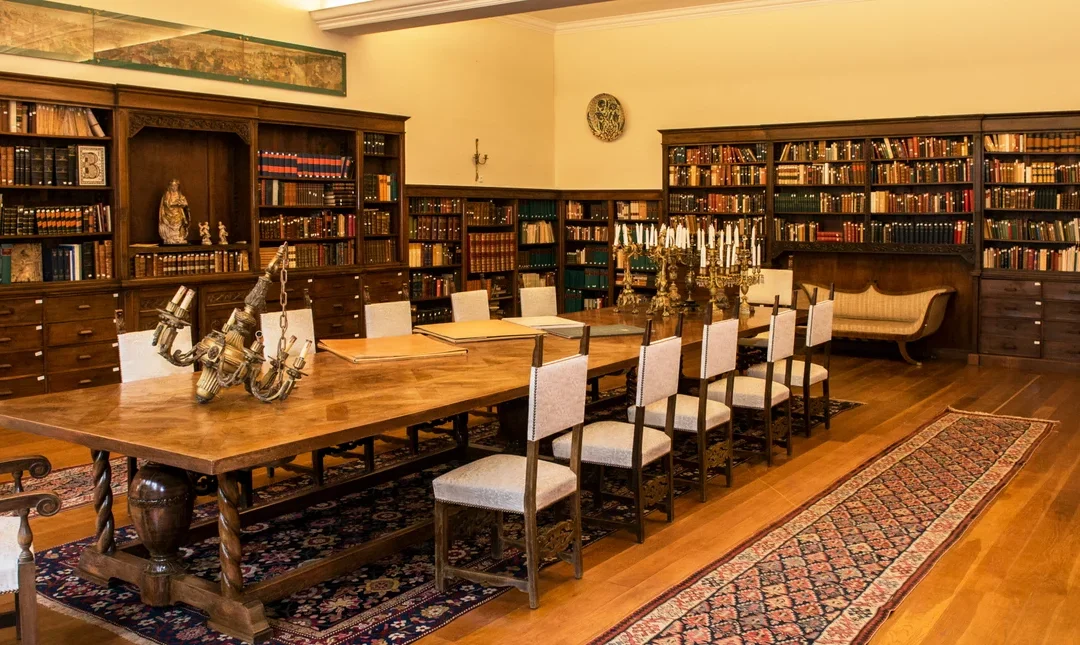 Βιβλιοθήκη Λοβέρδου στην Κηφισιά: Ένα κόσμημα του Τσίλερ ανοίγει ξανά τις πόρτες του